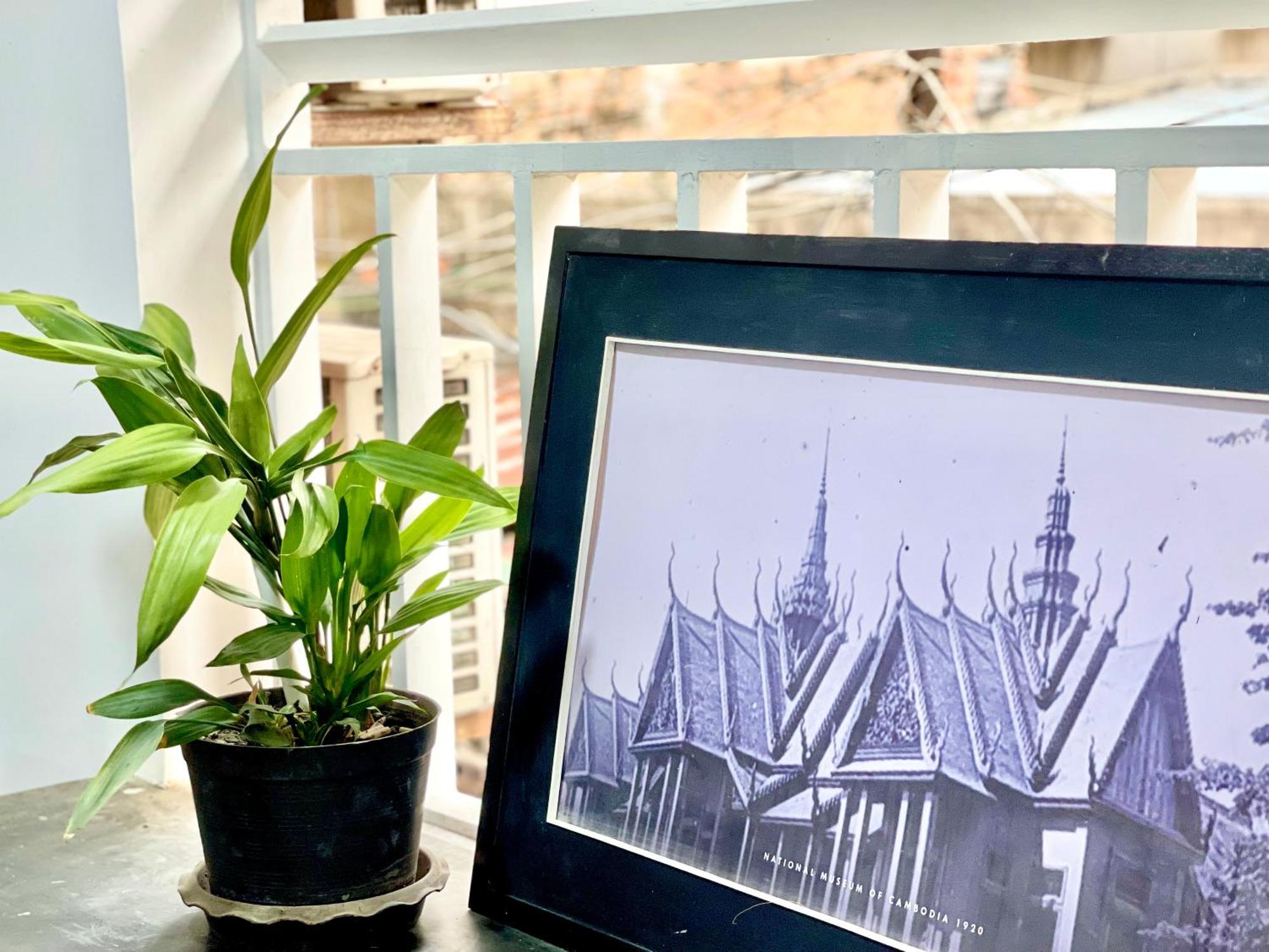Rs Central Apartments - 200M To Royal Palace Phnom Penh Exteriör bild